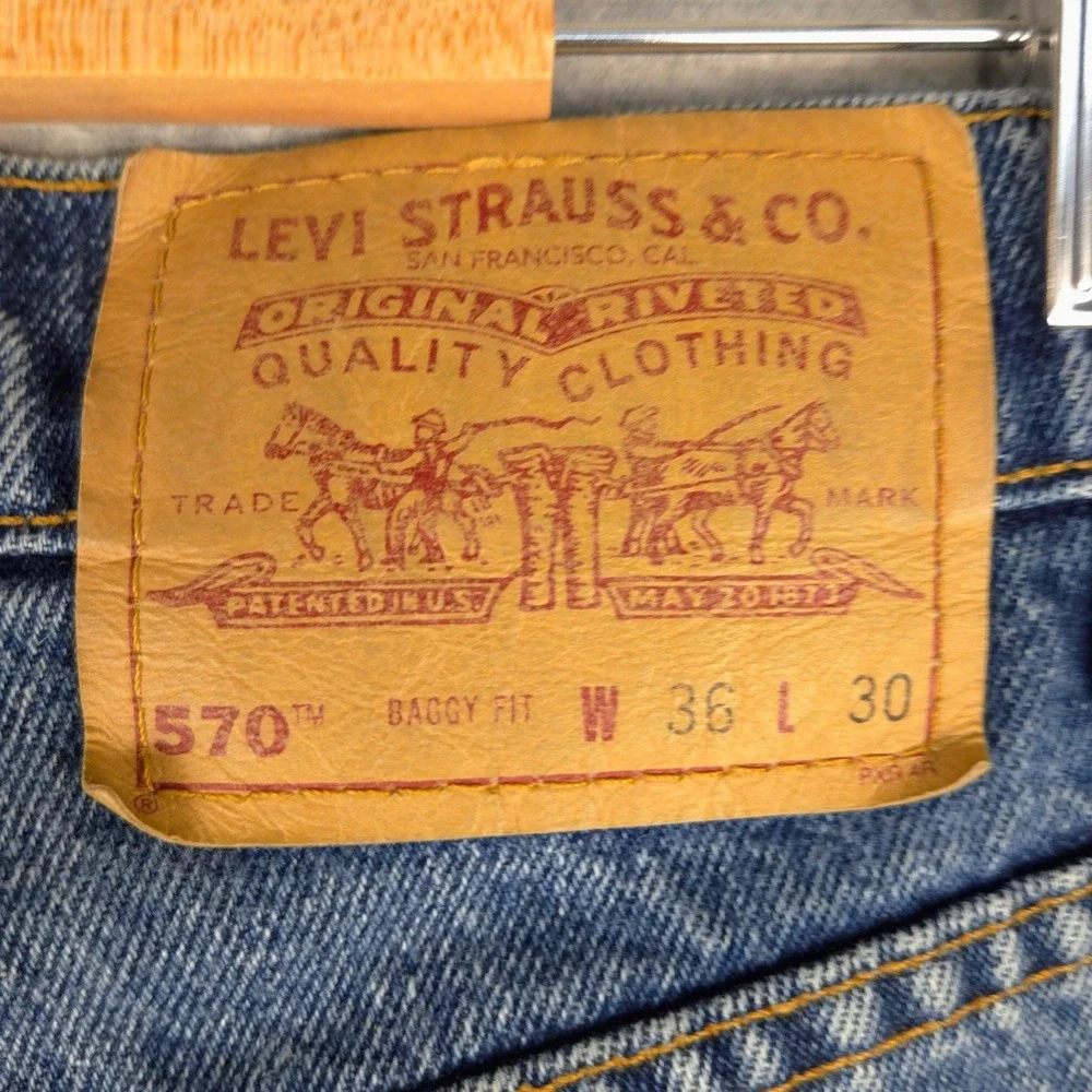 Vintage 90's Levi Strauss 570 Baggy Fit Jeans Mens 36x30 Blue Denim Pants Skater